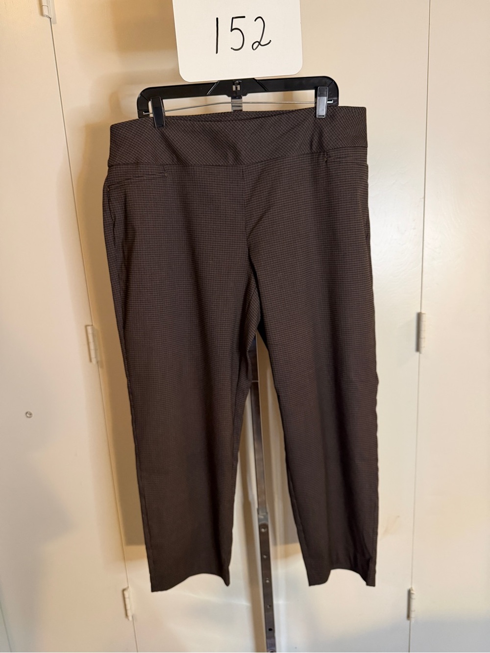Attyre Women's Dark Brown/ Black Straight Leg Pull-On Pants